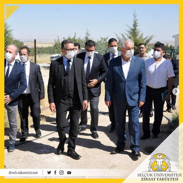 Selçuk Üniversitesi Rektörü ve Konya Büyükşehir Belediyesi Genel Sekreteri Ziraat Fakültesi Arazilerini ve Çiftliklerini ziyaret etti