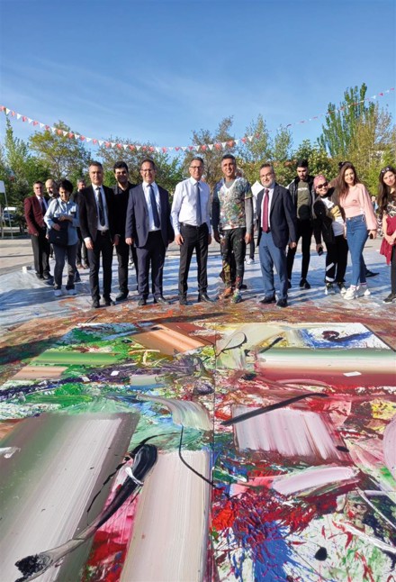 Fakültemiz Resim Bölümü tarafından Üniversitemiz Bahar Şenlikleri Kapsamında Etkinlikler Gerçekleştirildi