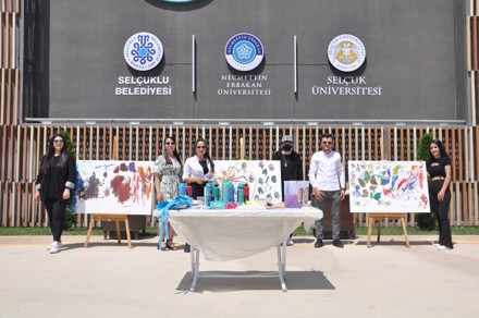 Fakültemiz Resim Bölümü ve Selçuklu Otizmli Bireyler Eğitim Vakfı Arasında Çocuklarla Resim Yapıyoruz Etkinliği Gerçekleştirildi.