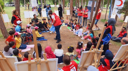 Fakültemiz Resim Bölümü ve Türk Kızılay Konya Toplum Merkezi Arasında Çocuklarla Sanat Atölyesi Etkinliği Gerçekleştirildi.