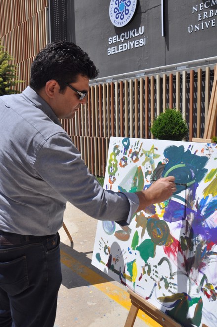 Fakültemiz Resim Bölümü ve Selçuklu Otizmli Bireyler Eğitim Vakfı Arasında Çocuklarla Resim Yapıyoruz Etkinliği Gerçekleştirildi.
