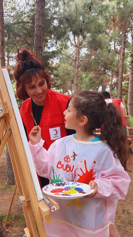 Fakültemiz Resim Bölümü ve Türk Kızılay Konya Toplum Merkezi Arasında Çocuklarla Sanat Atölyesi Etkinliği Gerçekleştirildi.