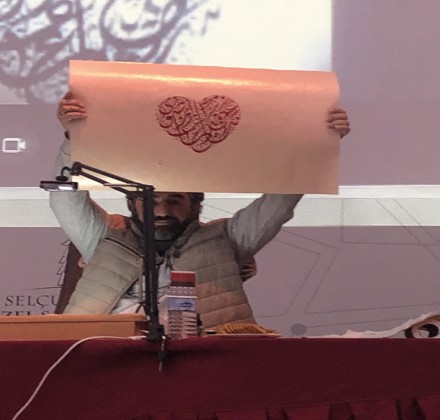 Fakültemiz Geleneksel Türk Sanatları Bölümü tarafından İstiklâl Marşının kabul edildiği 12 Mart günü kapsamında Hüsn-i Hat ve Workshop etkinliği gerçekleştirildi.