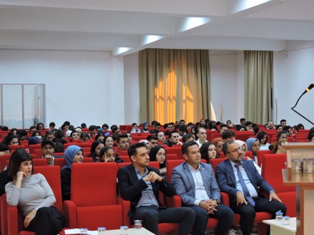 Sosyal Bilimlerde Kariyer: Mesleki Tecrübe ve Bilgi Paylaşımı