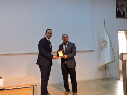 Sosyal Bilimlerde Kariyer: Mesleki Tecrübe ve Bilgi Paylaşımı