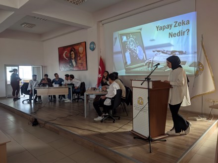 Münazara: Yapay Zeka – İnsan Gücü