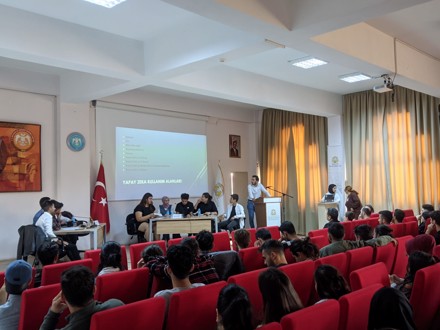 Münazara: Yapay Zeka – İnsan Gücü