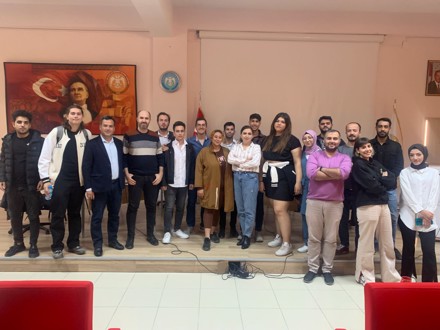 Münazara: Yapay Zeka – İnsan Gücü