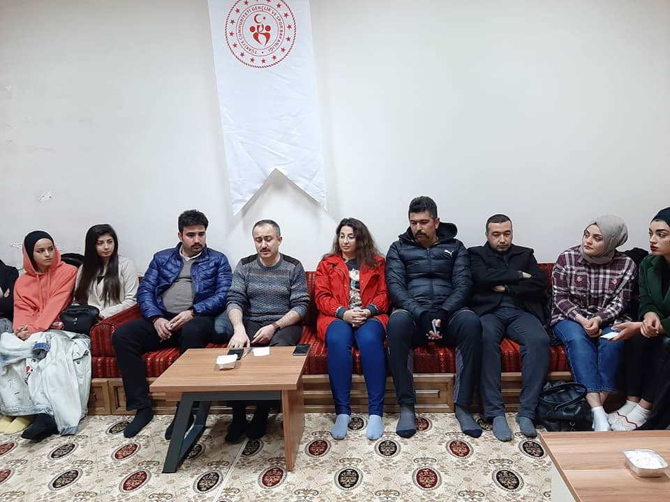 Bozkır Meslek Yüksekokulu Öğrencilerimize Yönelik Sayın Kaymakamımız Oltan Bayraktar ile Gençlik Merkezinde Söyleşi Gerçekleştirildi