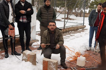 Kırılmış Taşlarda Paslanmaz Donatı ile Tümleme Onarımı Eğitimi