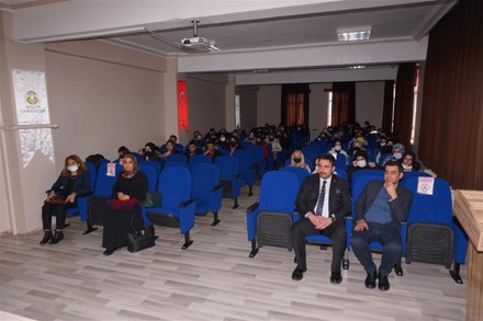 Yüksekokulumuzda "28 Şubatın Toplumsal Etkileri" Söyleşisi Düzenlendi