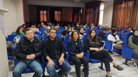 Üreme Sağlığı ve Bulaşıcı Olmayan Hastalıklar" Hakkında Eğitim