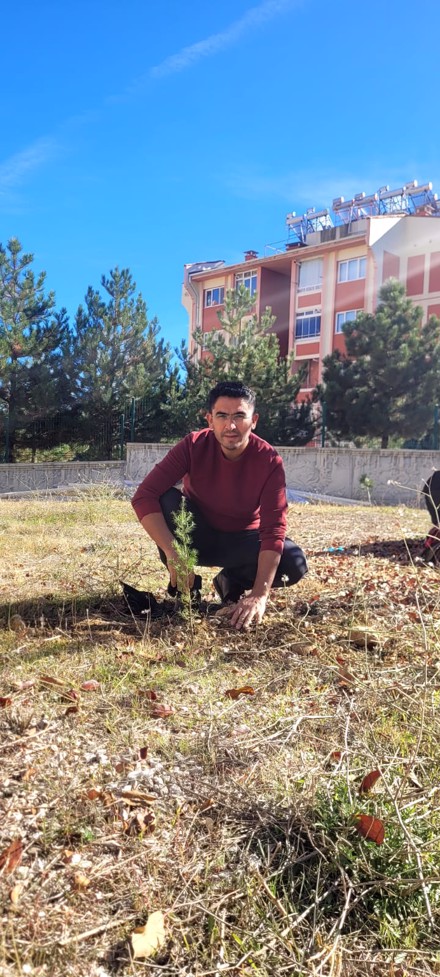 Bozkır Meslek Yüksekokulu’nda Görev Yapan Hocalarımız Fidan Dikme Etkinliği Gerçekleştirdi.