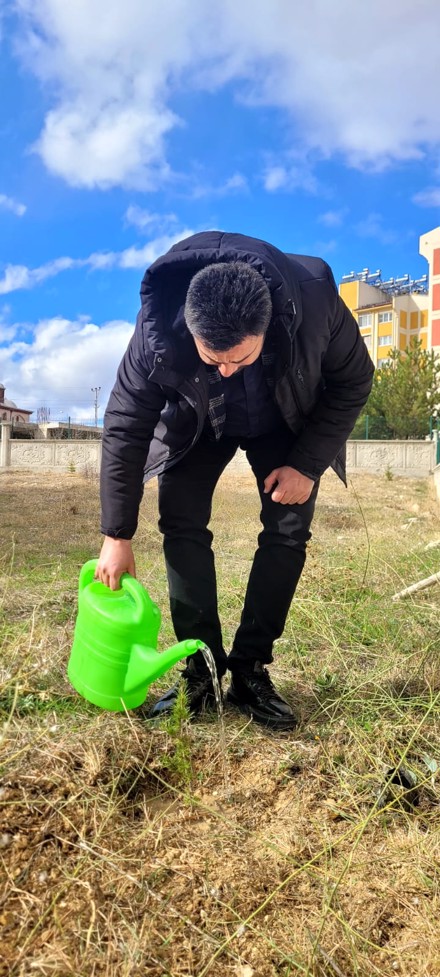 Bozkır Meslek Yüksekokulu’nda Görev Yapan Hocalarımız Fidan Dikme Etkinliği Gerçekleştirdi.