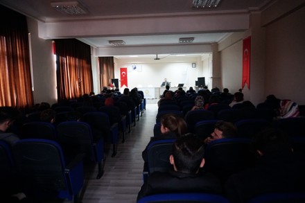 Yüksekokulumuzda "Mevlânâ' yı Anma ve Anlama" Konferansı Gerçekleştirildi.