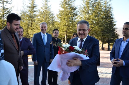 AYAY Bölümü Bahar Yarıyılı Akademik Açılış Dersini Sayın Rektörümüz Yaptı