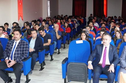 Yüksekokulumuzda "Öğrencilerimizi Dinliyoruz" Adlı Panel Gerçekleştirildi 