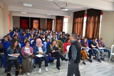 Misafir Öğr. Gör. Murat Öz ün Etkili İletişim Konulu Paneli
