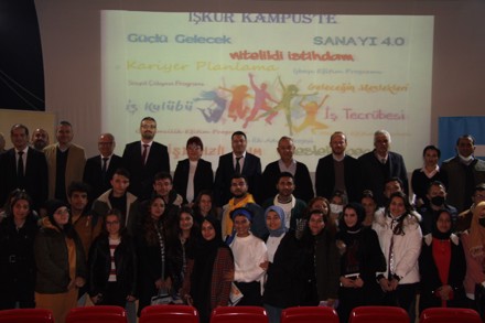 Yüksekokulumuzda  Kariyer Günü Etkinlikleri Düzenlendi
