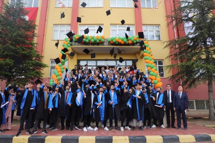 27. Mezuniyet Coşkusu