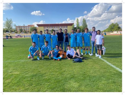 Meslek Yüksekokulumuz Futbol Takımımızı Yürekten Kutluyoruz.