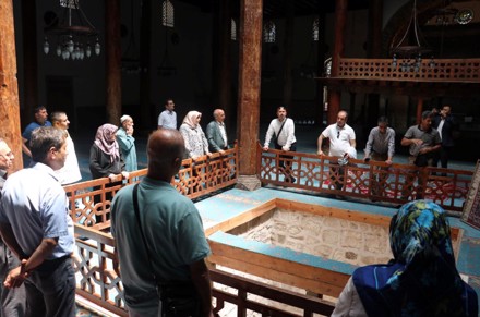 Senato Üyelerinden Tarihi Eşrefoğlu Cami'ye Ziyaret