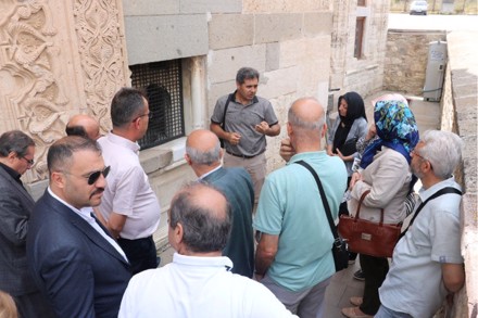 Senato Üyelerinden Tarihi Eşrefoğlu Cami'ye Ziyaret