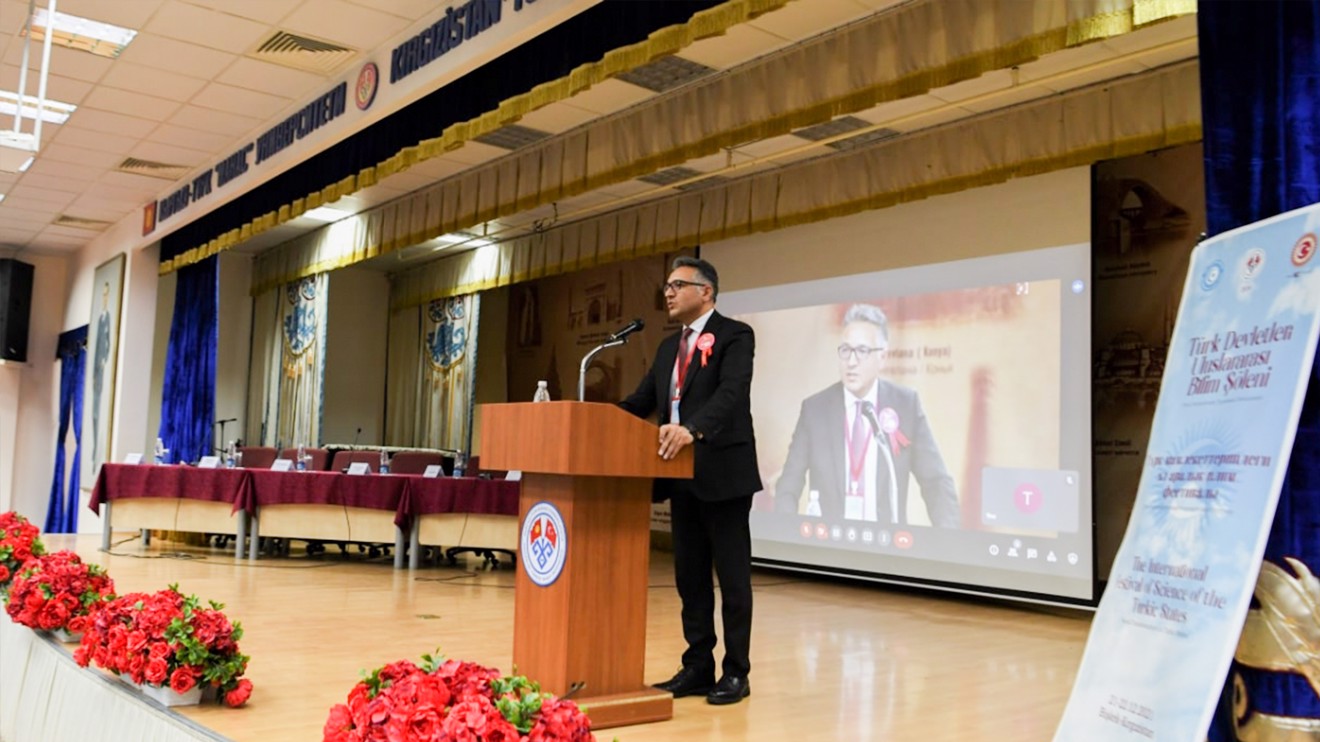 Rektör Aksoy, Türk Devletleri Uluslararası Bilim Şöleni’ne katıldı