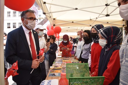 Rektör Prof. Dr. Aksoy, "Okulumda KANpanya Var" etkinliğine katıldı