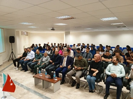 Yazılışının 950.Yılında Dîvânü Lügâti’t-Türk ve Türkçecilik Hareketleri