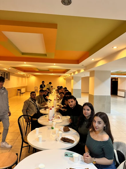 Makine Mühendisliği Öğrencileri ile Kaynaşma Yemeği