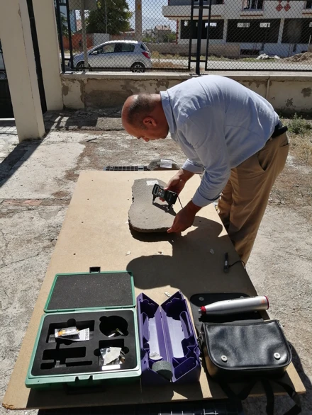 Üçhöyük taş alet grubu Doç. Dr. İsmail İnce tarafından değerlendirilmektedir.