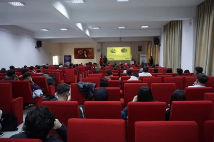 FAKÜLTEMİZDE SİBER FARKINDALIK (SİBERAY) EĞİTİMİ