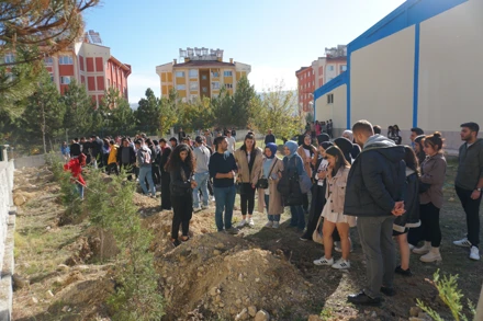 "100 Fidan 100 Nefes" Fidan Dikim Etkinliğini Gerçekleştirdik.