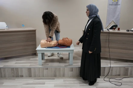 İlçe Toplum Sağlığı Merkezi Tarafından "İlk Yardım Eğitimi" Verildi.