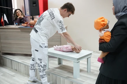 İlçe Toplum Sağlığı Merkezi Tarafından "İlk Yardım Eğitimi" Verildi.