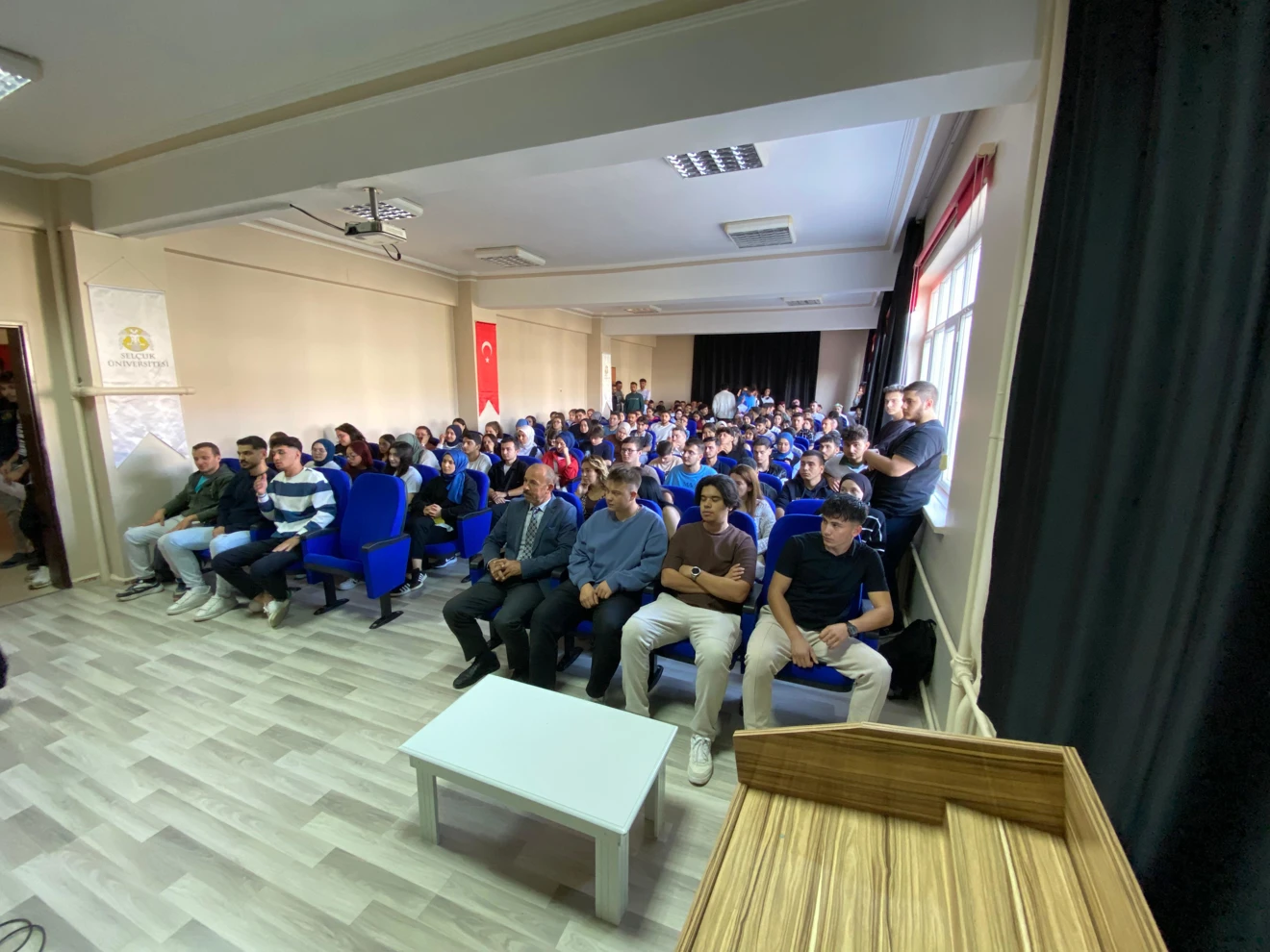 Bozkır Belediye Başkanı Nazif KARABULUT Yüksekokulumuzda Konferans Verdi