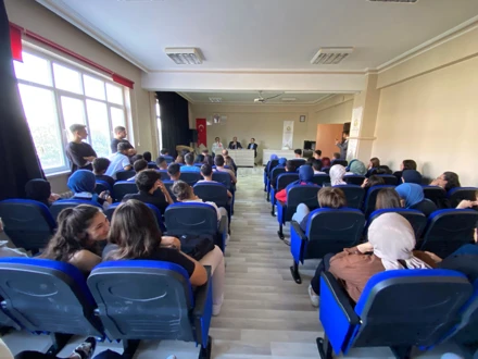 Bozkır Belediye Başkanı Nazif KARABULUT Yüksekokulumuzda Konferans Verdi