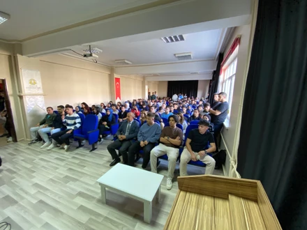 Bozkır Belediye Başkanı Nazif KARABULUT Yüksekokulumuzda Konferans Verdi