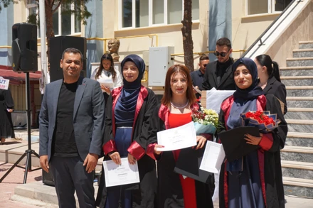 Bozkır Meslek Yüksekokulu’ndan 30. Mezuniyet Coşkusu