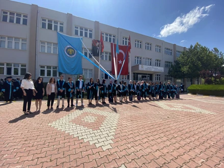 ÇUMRA MYO DA MEZUNİYET COŞKUSU