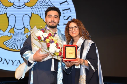 Selçuk Üniversitesi Diş Hekimliği Fakültesi 33. Dönem Mezuniyet Töreni