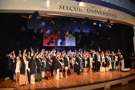 Selçuk Üniversitesi Diş Hekimliği Fakültesi 33. Dönem Mezuniyet Töreni