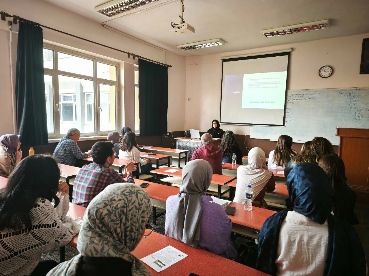 Anneliğin Dönüşümü: Kuşaklararası Değişen Annelik Deneyimleri Üzerine Bir Araştırma