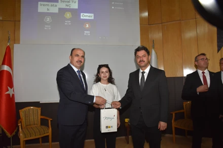 Büyükşehir Belediye Başkanı Altay, Selçuk Üniversitesi öğrencileriyle buluştu