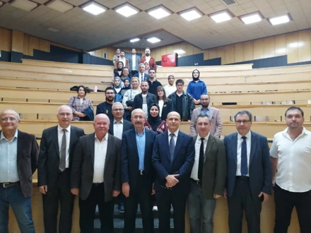  Edebiyat Fakültesi'nde "Türkiye Cumhuriyeti'nin 102. yılı" Konulu Konferans Gerçekleşti