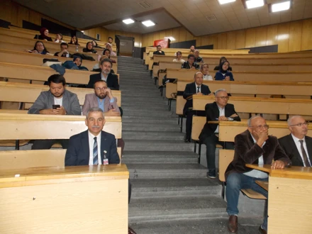  Edebiyat Fakültesi'nde "Türkiye Cumhuriyeti'nin 102. yılı" Konulu Konferans Gerçekleşti