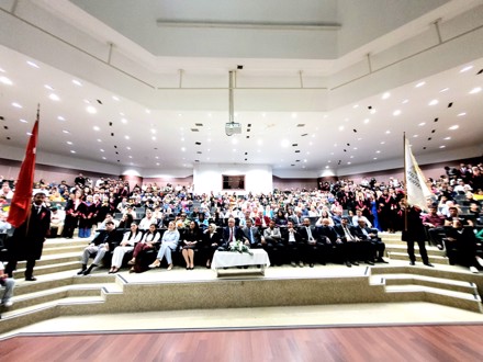 EĞİTİM FAKÜLTESİ İLK MEZUNLARINI VERDİ