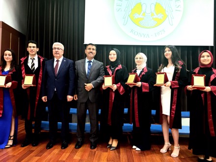 EĞİTİM FAKÜLTESİ İLK MEZUNLARINI VERDİ