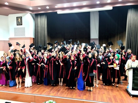 EĞİTİM FAKÜLTESİ İLK MEZUNLARINI VERDİ